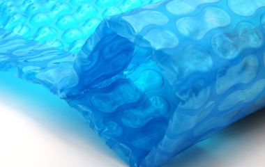 Басейн без накриття, як будинок без утеплення: чому варто інвестувати в захист вашого басейну